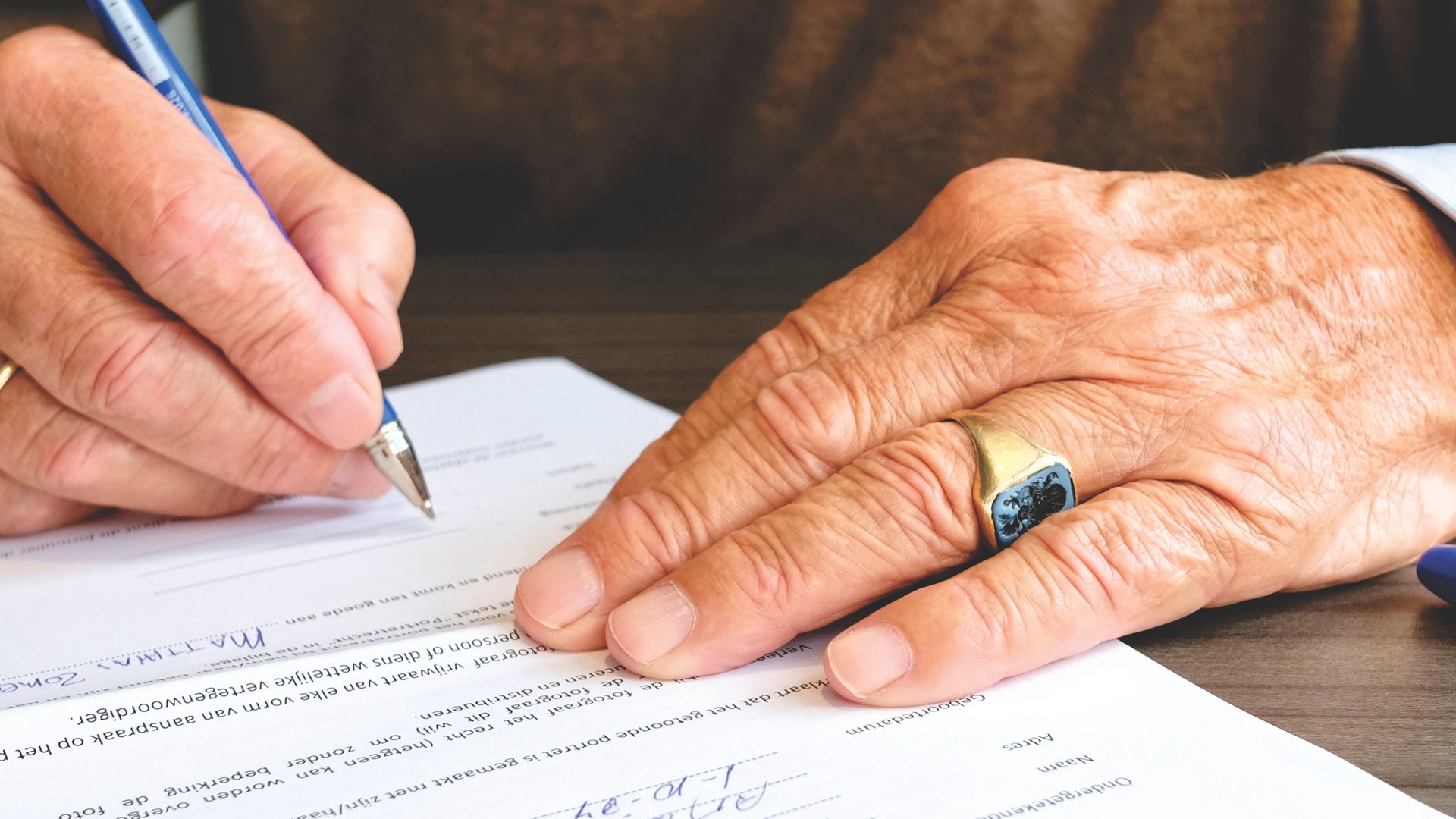 Heranca e sucessao: assinatura de documento legal